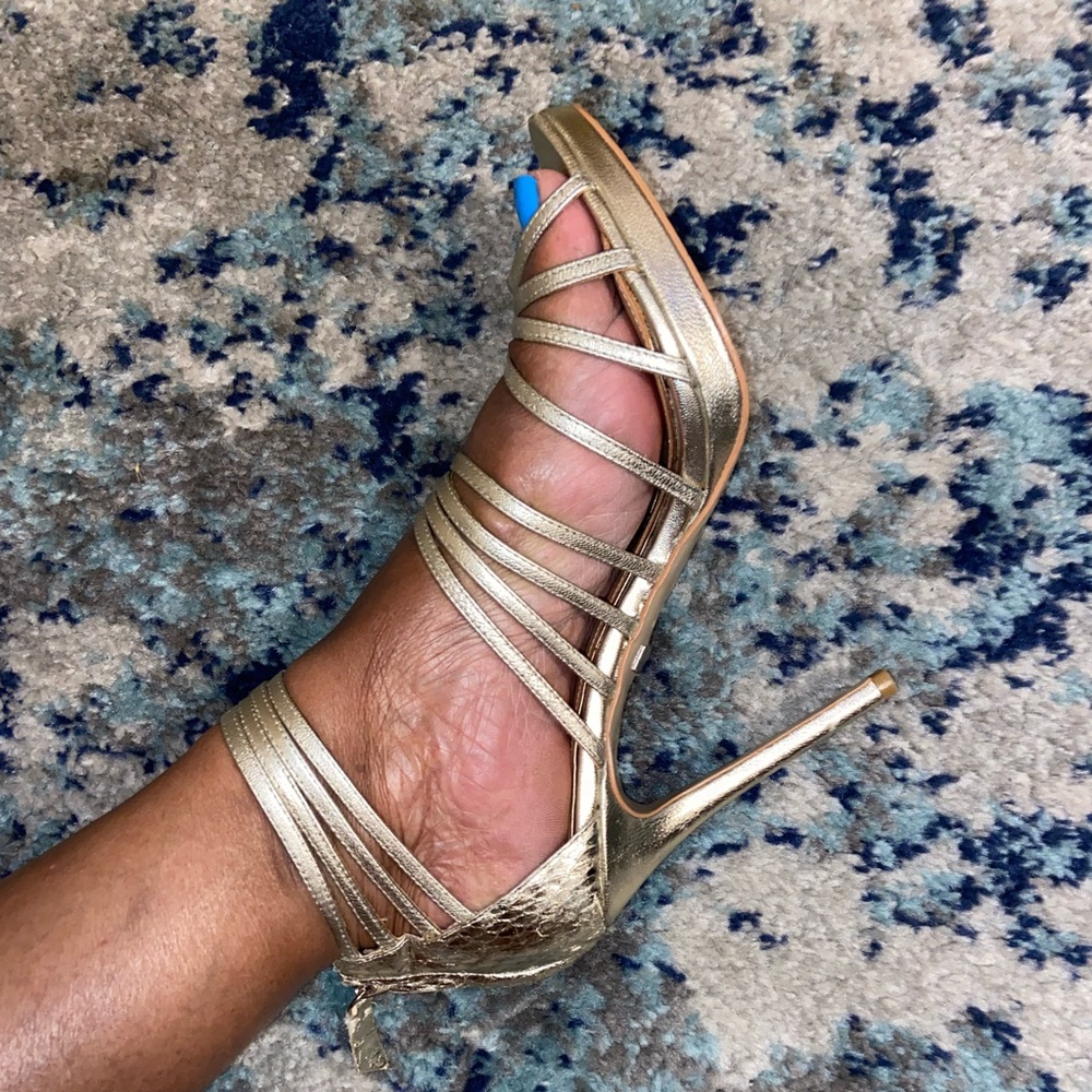 NWOT 4” Badgley Mischka Gold strappy heels - Picture 5 of 7